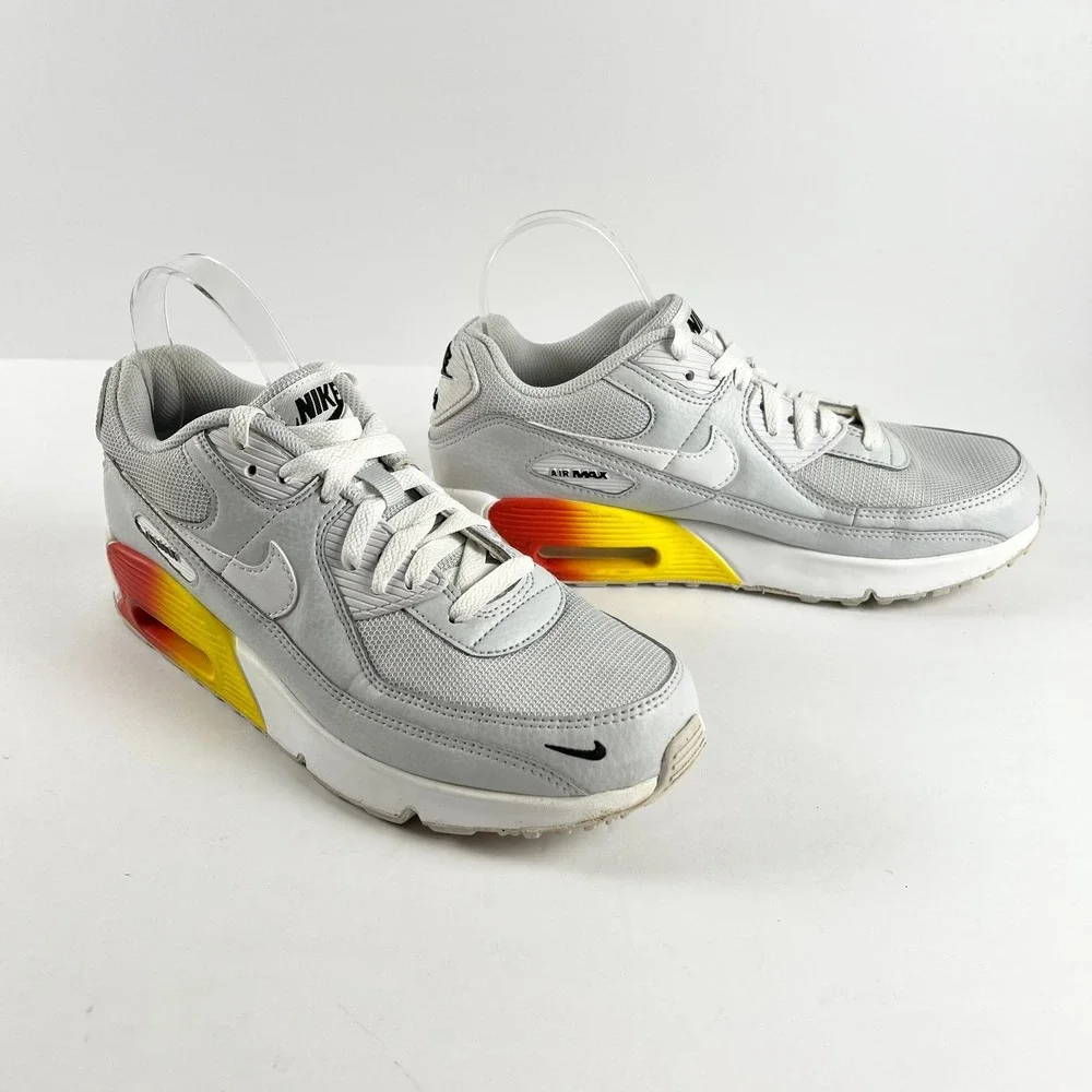 NIKE AIR‎ MAX 90 Size Womens's 8.5 Tennis Shoe Youth 7 US  HF5181-001